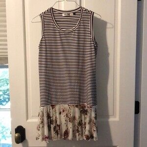 Origami by Vivian Sleeveless Short Dress Striped W/Floral Ruffle Hem Size Medium